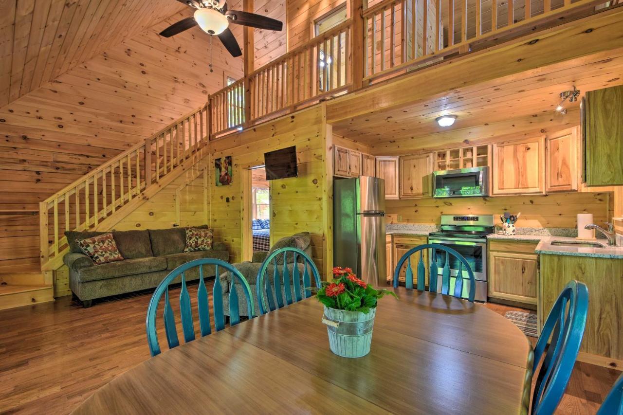 Murphy Cabin With Spacious Deck And Forest Views! ภายนอก รูปภาพ