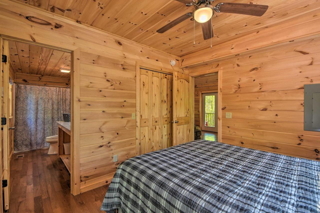 Murphy Cabin With Spacious Deck And Forest Views! ภายนอก รูปภาพ