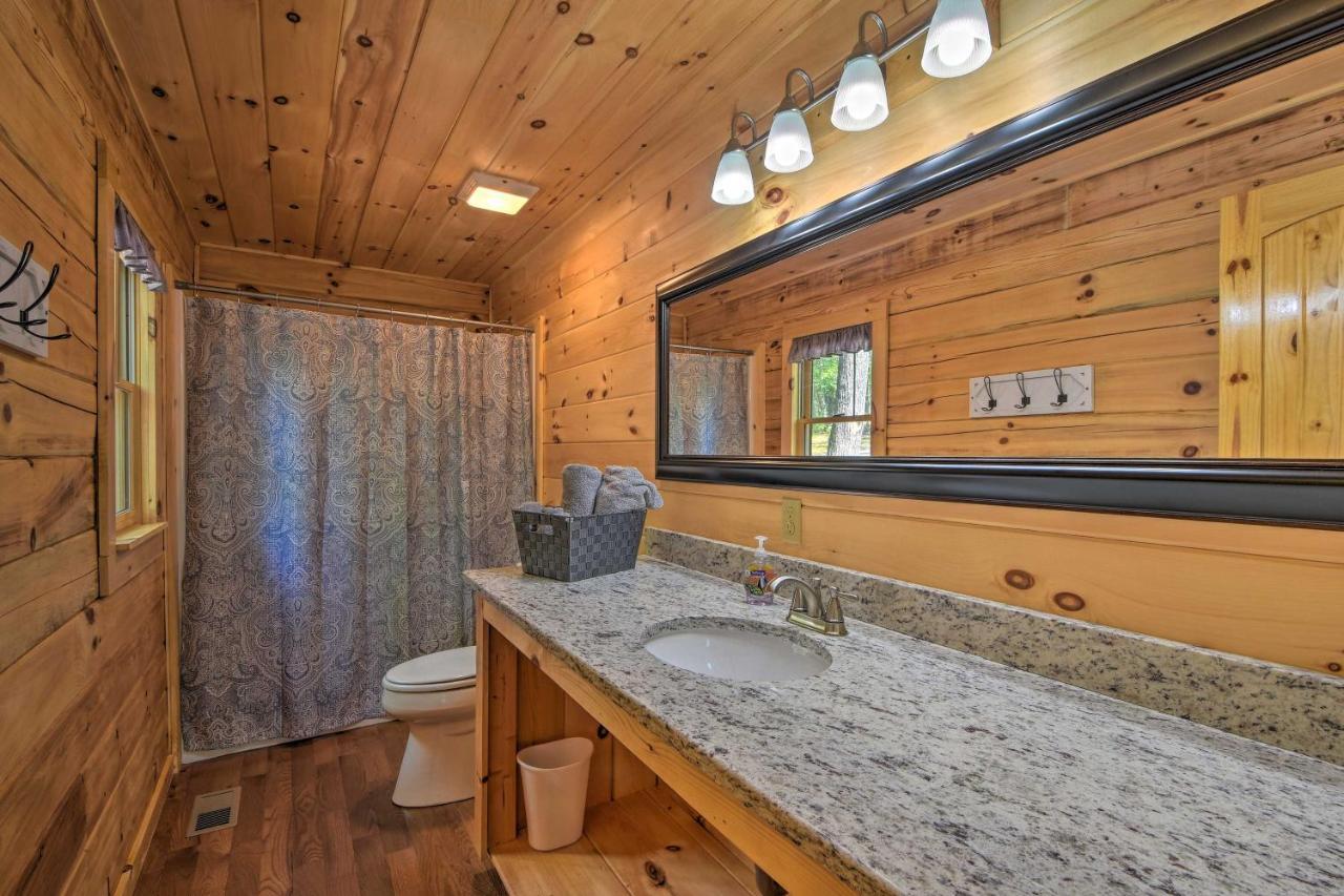 Murphy Cabin With Spacious Deck And Forest Views! ภายนอก รูปภาพ
