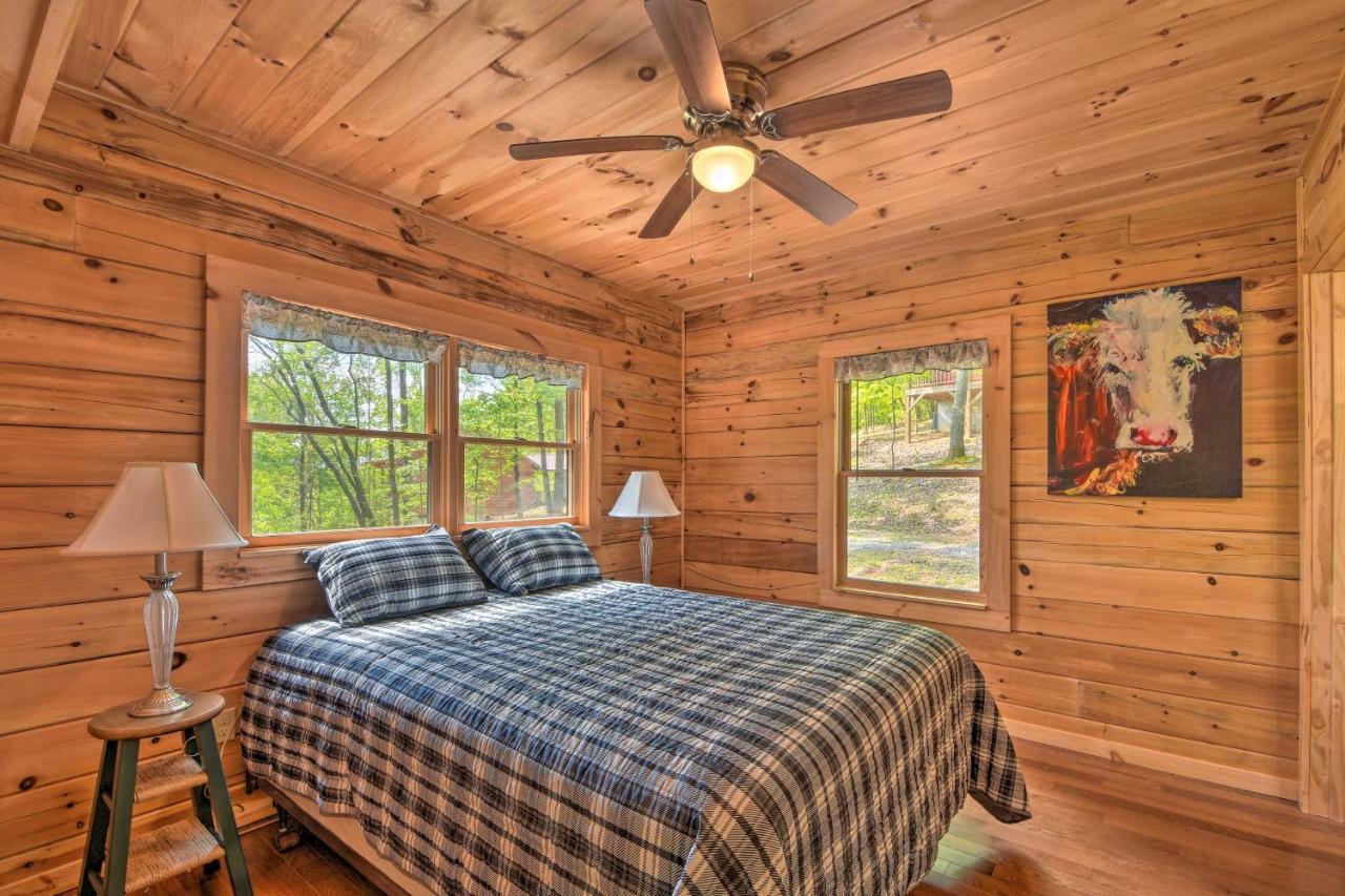 Murphy Cabin With Spacious Deck And Forest Views! ภายนอก รูปภาพ